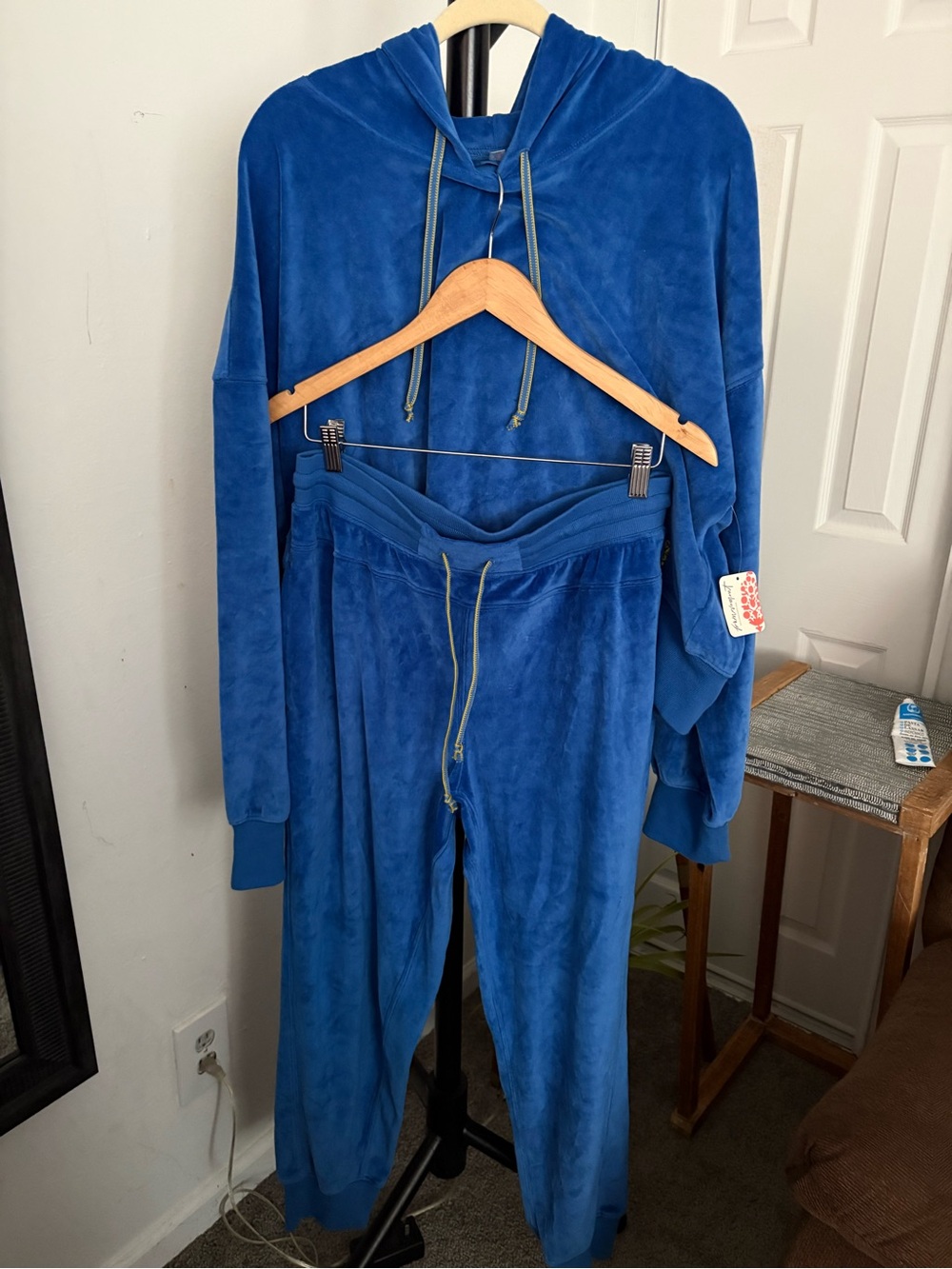NWT FREE PEOPLE MOVEMENT Undefeated Velour Set | Light Cobalt MSRP $198 Size L - Picture 10 of 12